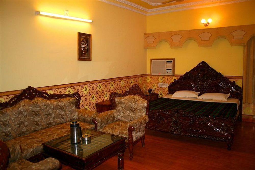 Hotel Sagar Bikaner Exteriör bild